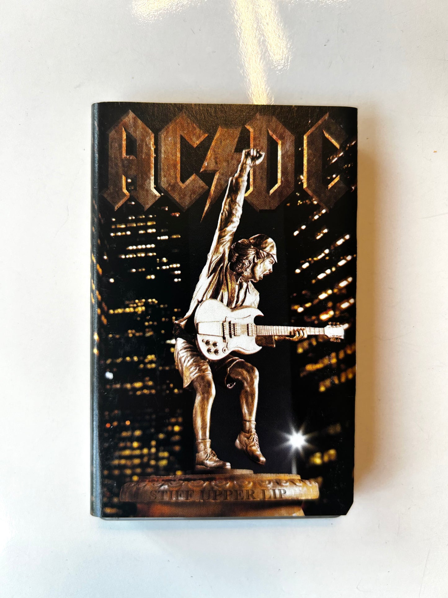 AC/DC, Stiff Upper Lip