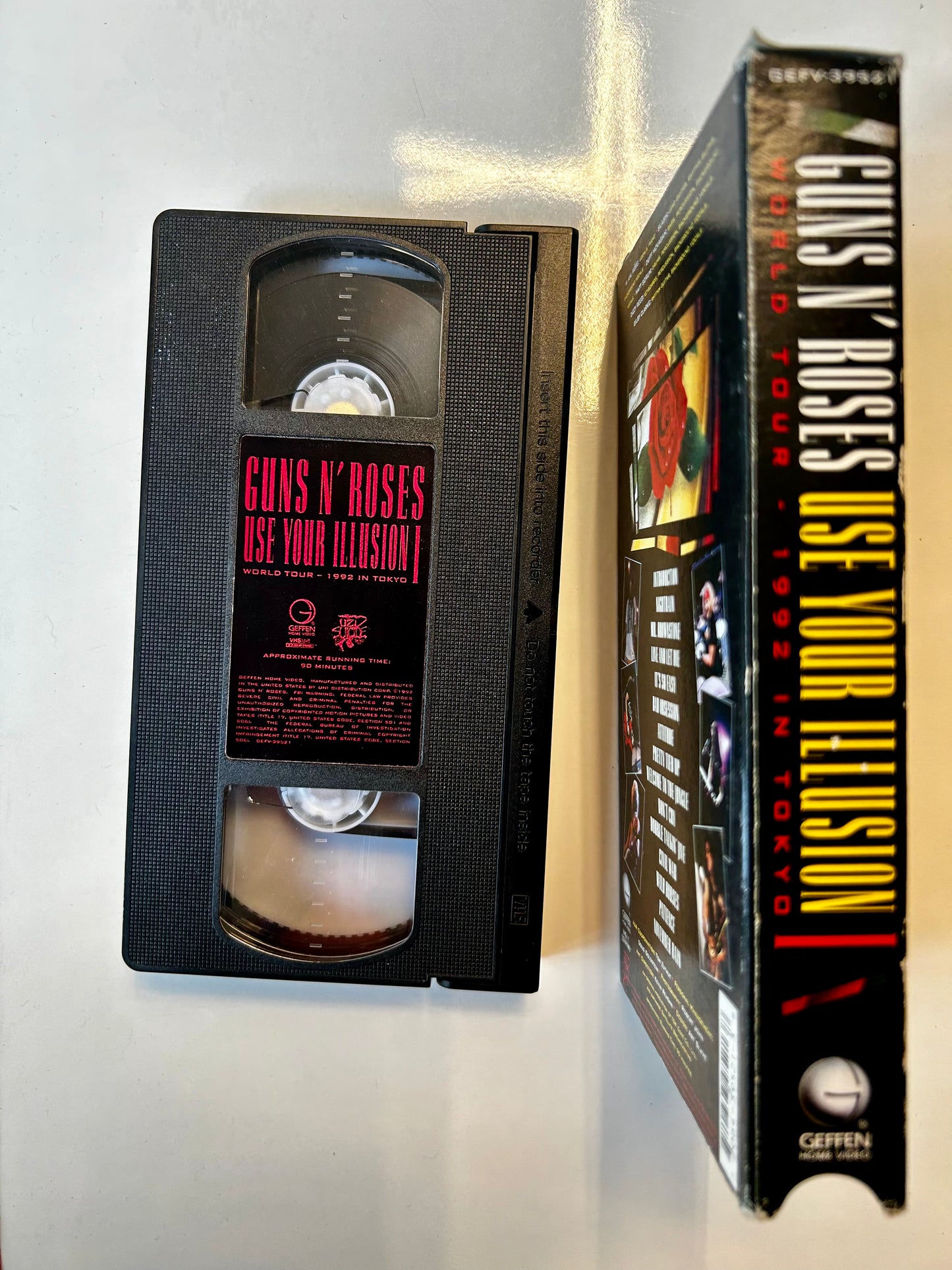 Guns N' Roses, Use Your Illusion 1