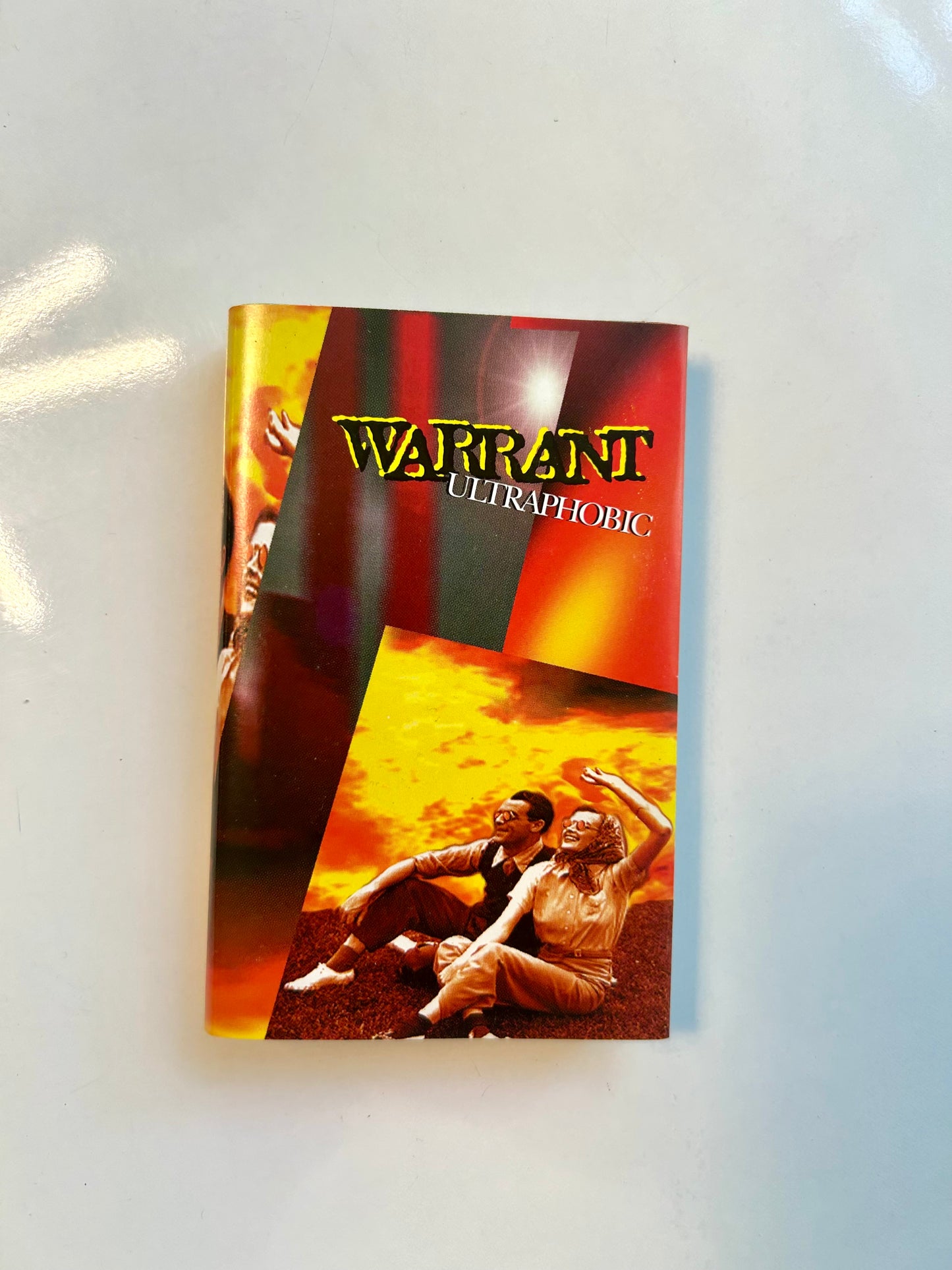 Warrant, Ultraphobic