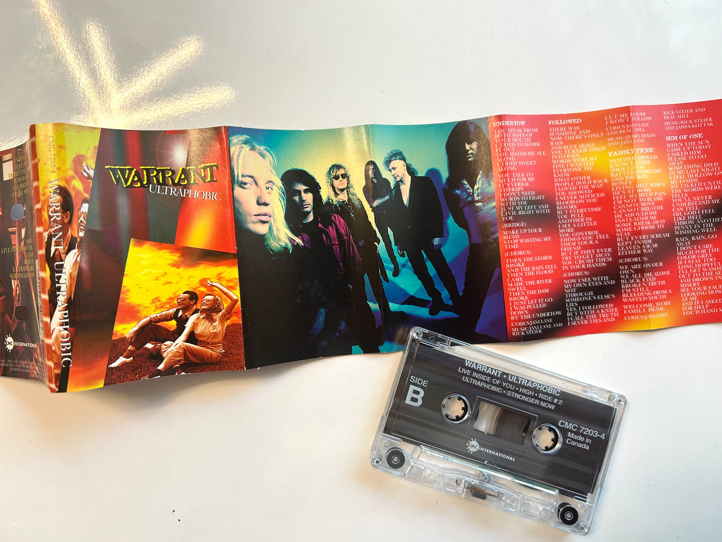 Warrant, Ultraphobic
