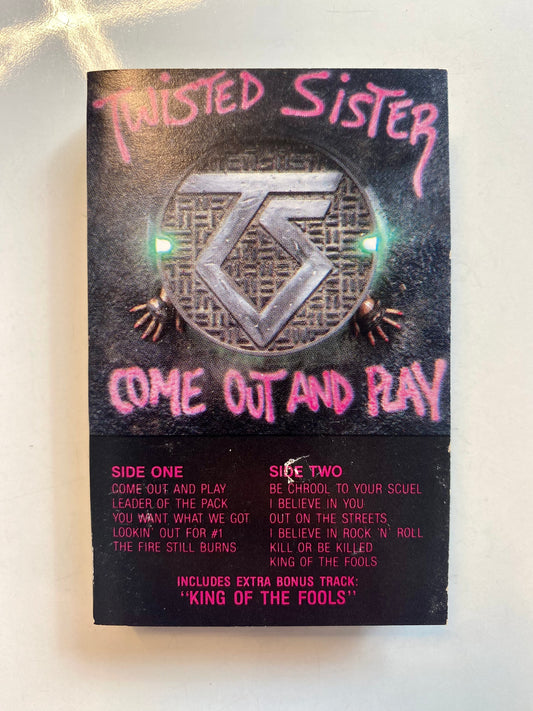 Twisted Sister, Come Out and Play