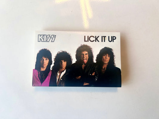 Kiss, Lick It Up