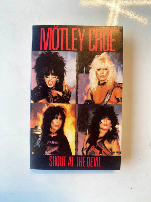 Motley Crue, Shout At The Devil