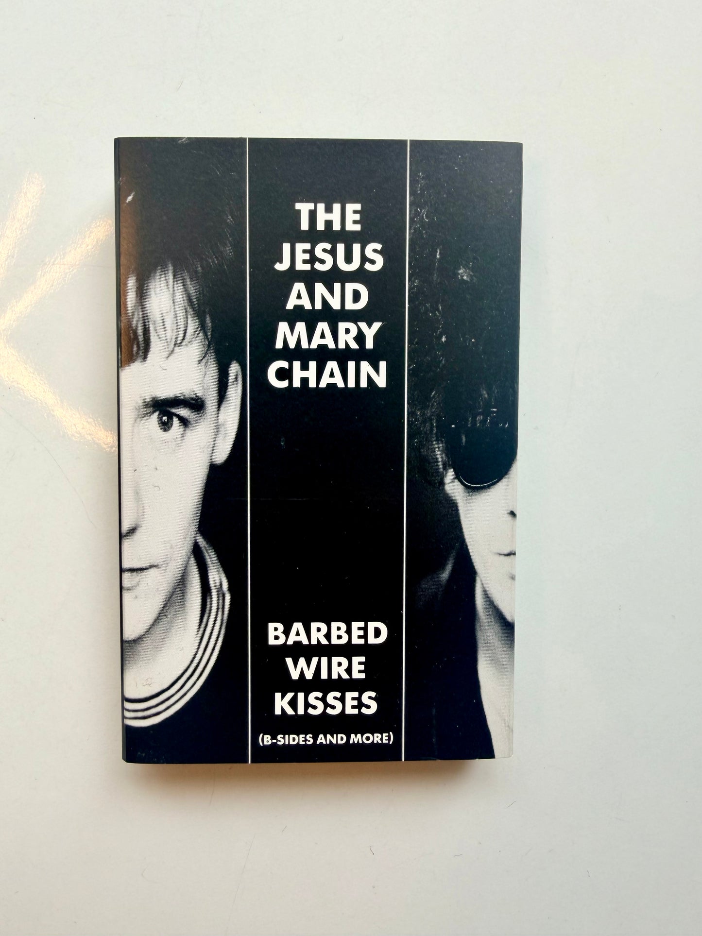 The Jesus and Mary Chain, Barbed Wire Kisses